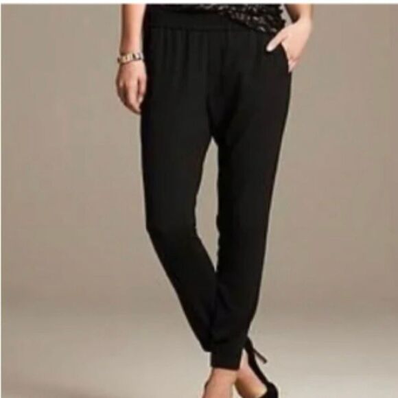 Banana Republic Womens size 8 Black Drapey Jogger Pant 186091 - Picture 4 of 10
